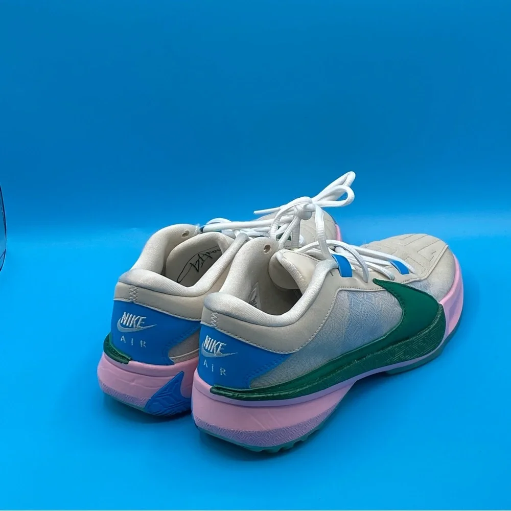 Nike Freak 5 The hard‎ way edition